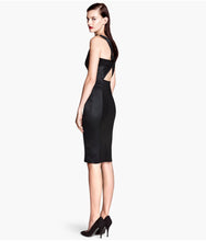 Load image into Gallery viewer, Figure-fit dress
